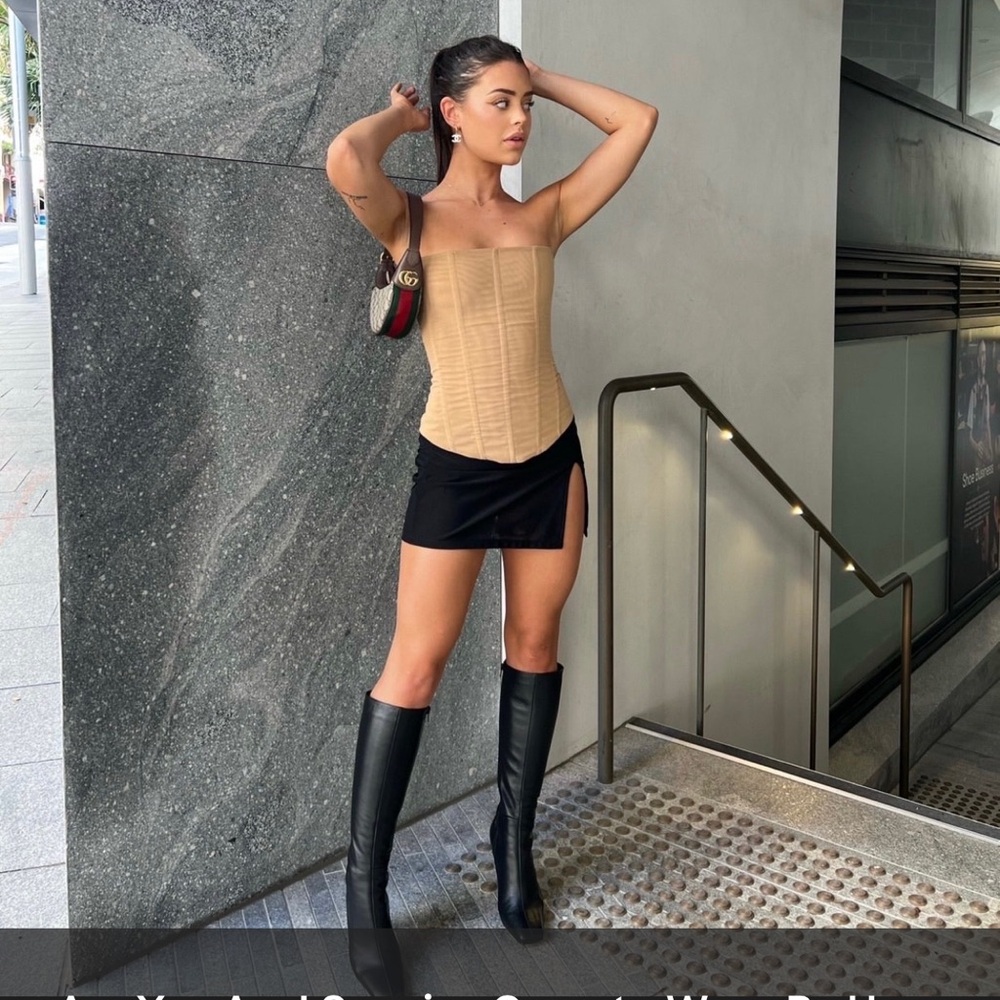 Are You Am I Sunniva Corset